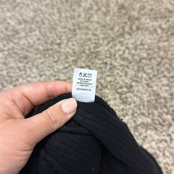 EUC adidas knit beanie - Picture 4 of 4